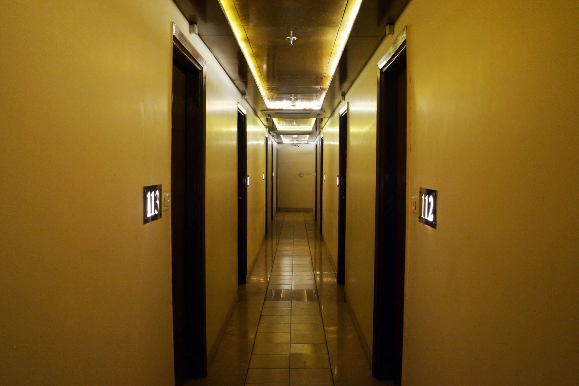 Trinity Corporate Udyog Vihar Hotel Gurgaon Exterior photo